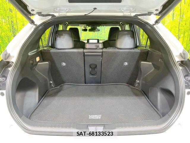 Toyota YARIS CROSS 2023-10 7061569-9