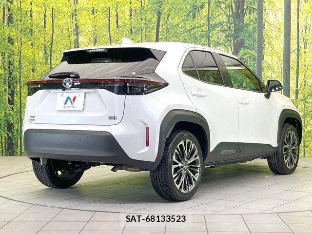 Toyota YARIS CROSS 2023-10 7061569-16