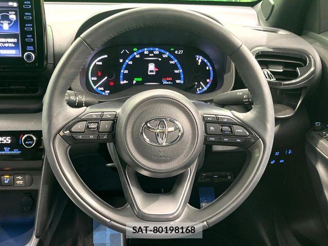 Toyota YARIS CROSS 2022-10 7061568-12
