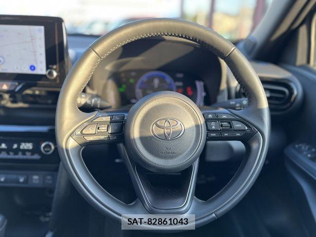 Toyota YARIS CROSS 2025-01 7061563-13
