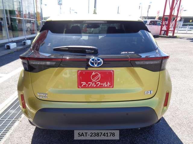 Toyota YARIS CROSS 2021-05 7061576-7