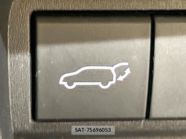 Toyota YARIS CROSS 2021-08 7061566-7