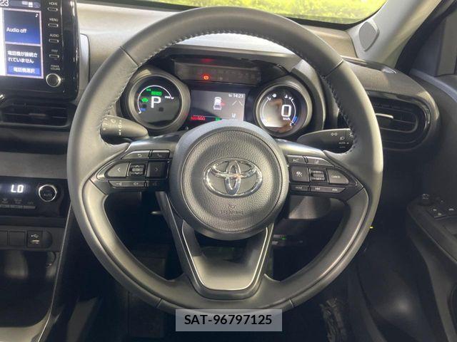 Toyota YARIS CROSS 2023-11 7061570-10