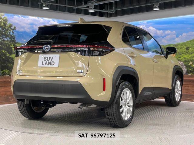 Toyota YARIS CROSS 2023-11 7061570-16