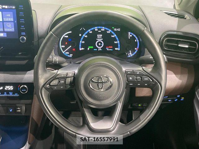 Toyota YARIS CROSS 2021-08 7061575-11