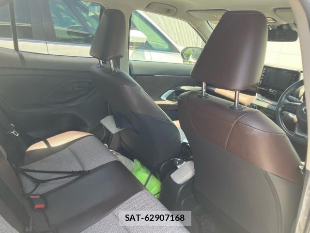 Toyota YARIS CROSS 2023-06 7227775-10