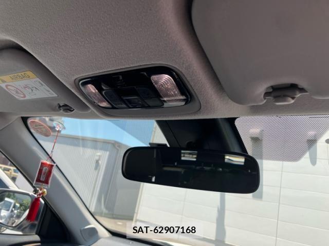 Toyota YARIS CROSS 2023-06 7227775-18