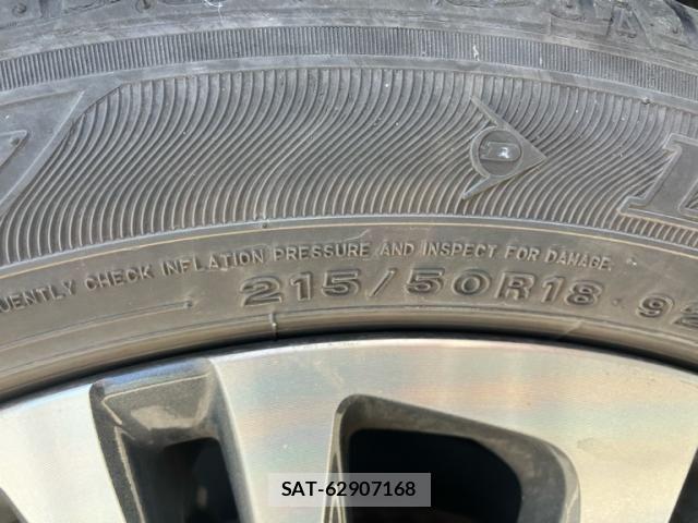Toyota YARIS CROSS 2023-06 7227775-8