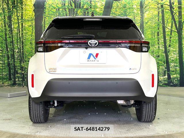 Toyota YARIS CROSS 2025-03 7227794-14