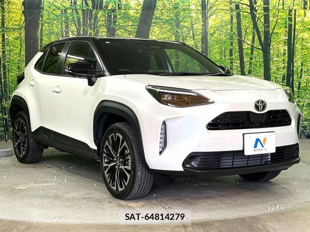 Toyota YARIS CROSS 2025-03 7227794-15