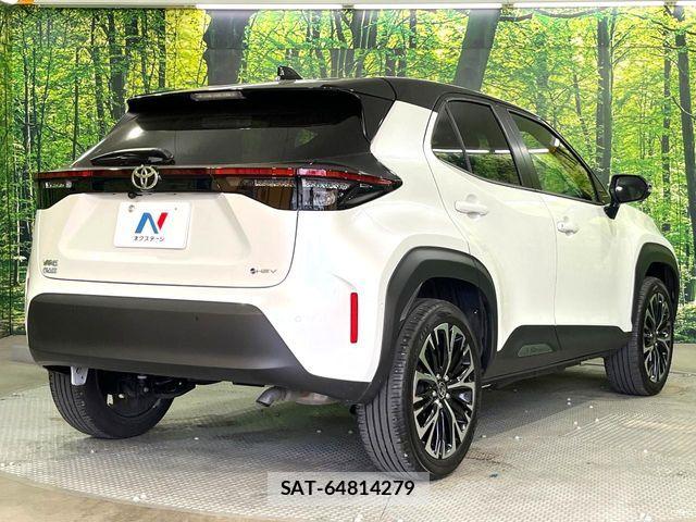 Toyota YARIS CROSS 2025-03 7227794-16