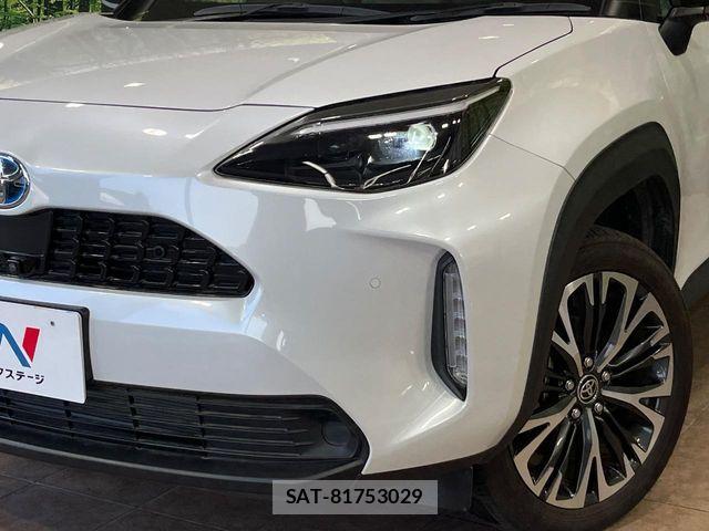 Toyota YARIS CROSS 2023-11 7227785-11