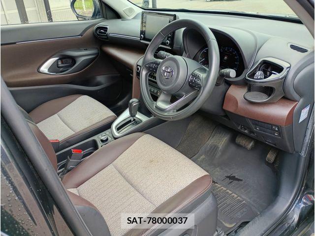 Toyota YARIS CROSS 2021-04 7227747-14