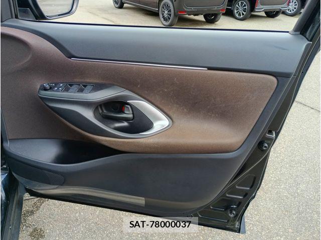Toyota YARIS CROSS 2021-04 7227747-16
