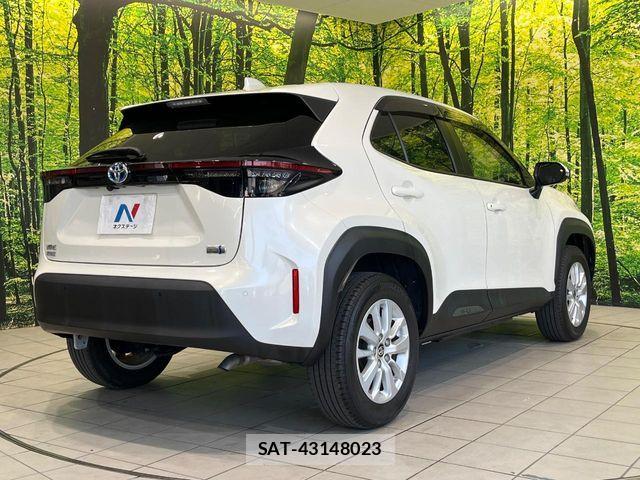 Toyota YARIS CROSS 2021-04 7227749-16