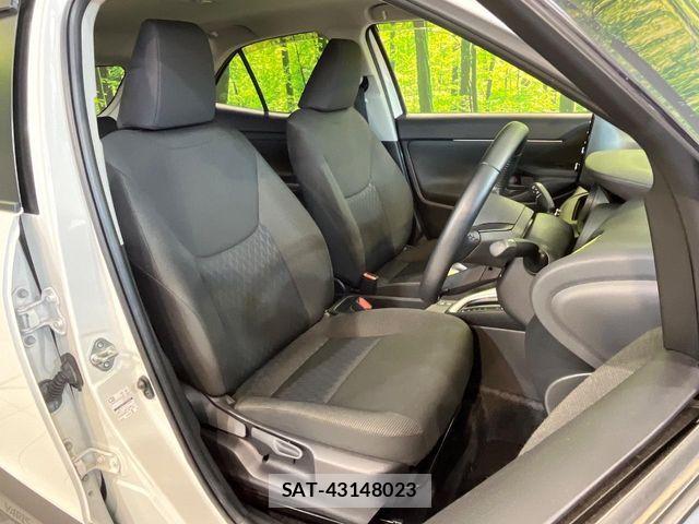 Toyota YARIS CROSS 2021-04 7227749-7