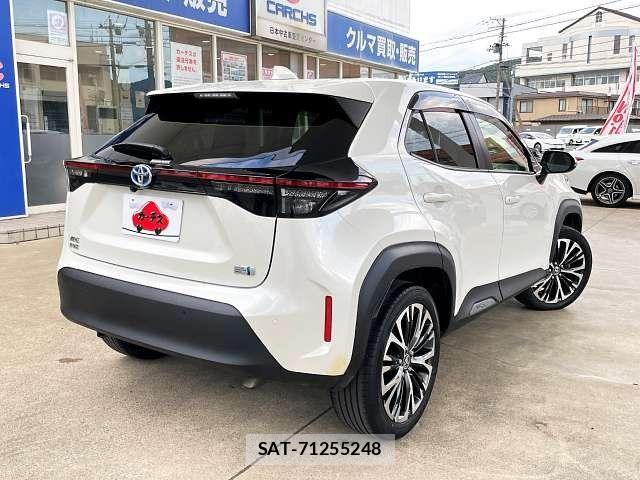 Toyota YARIS CROSS 2022-03 7227761-2