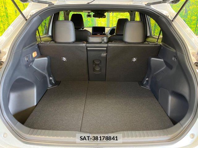 Toyota YARIS CROSS 2025-09 7227802-9