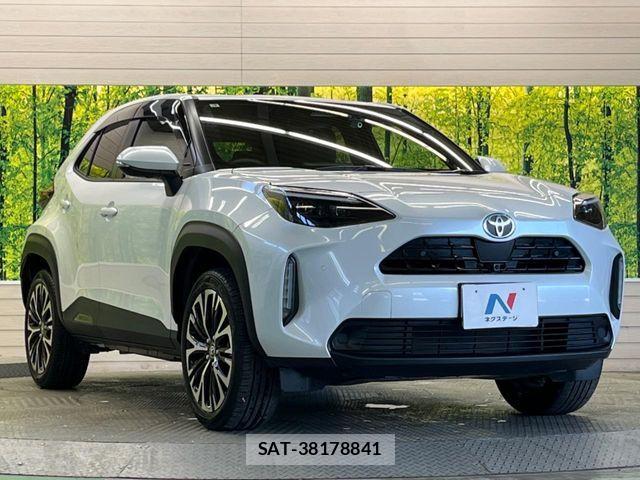 Toyota YARIS CROSS 2025-09 7227802-15