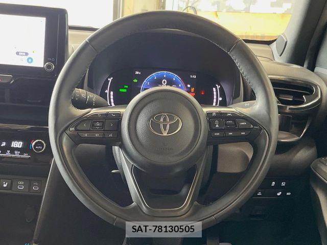 Toyota YARIS CROSS 2024-11 7227793-11