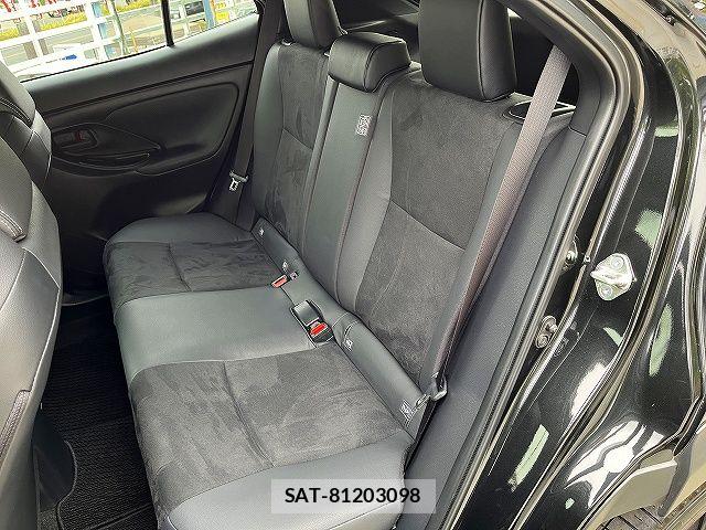 Toyota YARIS CROSS 2023-03 7227776-12