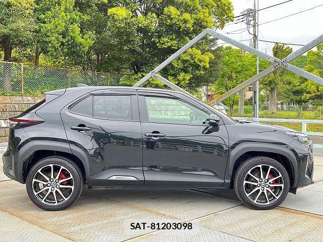 Toyota YARIS CROSS 2023-03 7227776-17