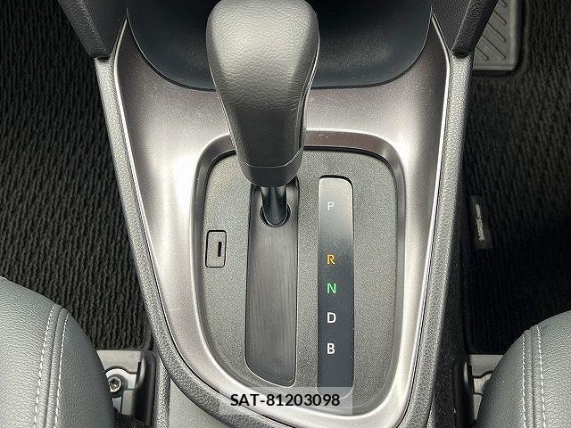Toyota YARIS CROSS 2023-03 7227776-19