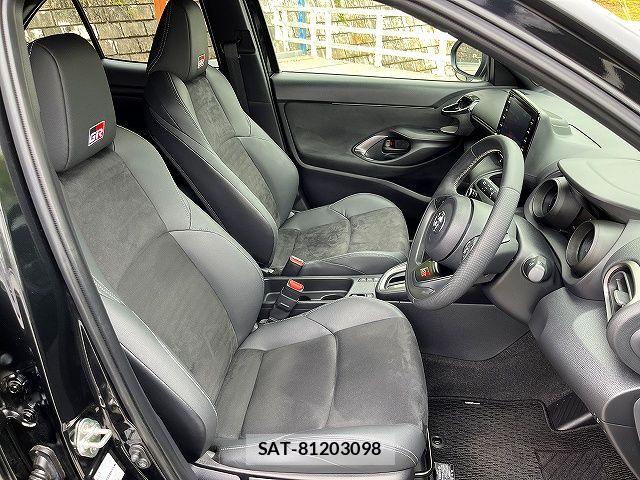 Toyota YARIS CROSS 2023-03 7227776-3