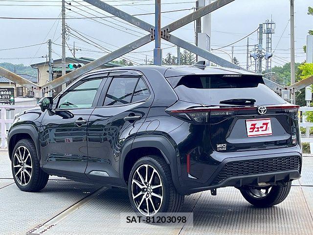 Toyota YARIS CROSS 2023-03 7227776-8