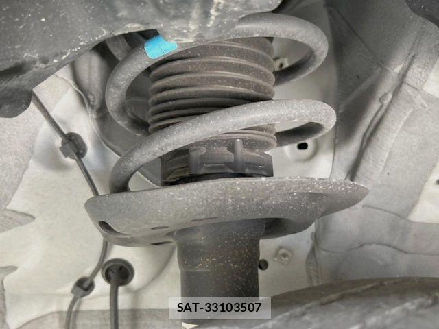 Toyota YARIS CROSS 2022-07 7227768-19