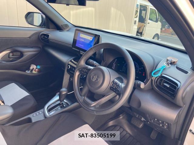 Toyota YARIS CROSS 2025-05 7227795-15