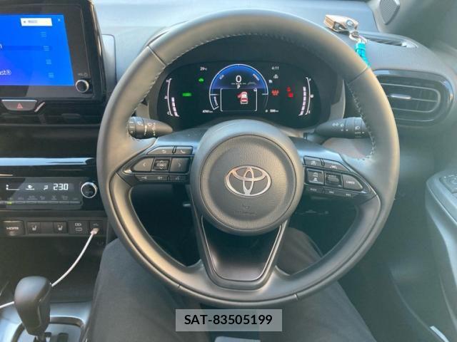 Toyota YARIS CROSS 2025-05 7227795-18