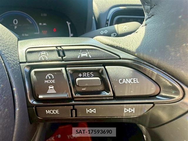 Toyota YARIS CROSS 2026-02 7227804-11