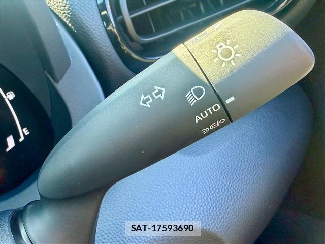 Toyota YARIS CROSS 2026-02 7227804-13