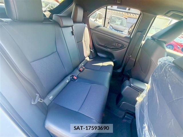 Toyota YARIS CROSS 2026-02 7227804-21