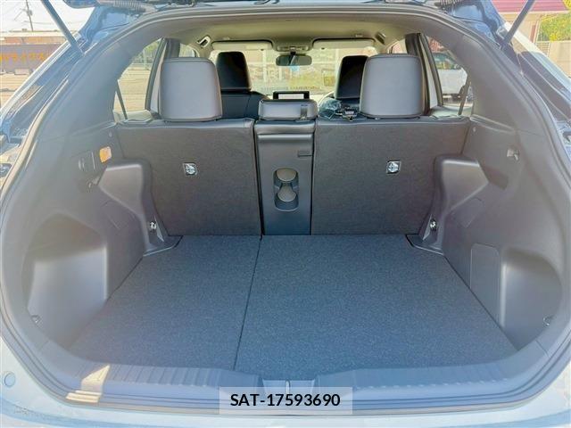 Toyota YARIS CROSS 2026-02 7227804-27