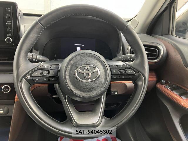 Toyota YARIS CROSS 2020-10 7227745-16