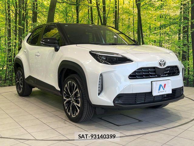 Toyota YARIS CROSS 2025-06 7227797-15