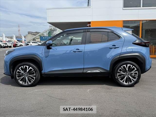 Toyota YARIS CROSS 2023-05 7227774-11