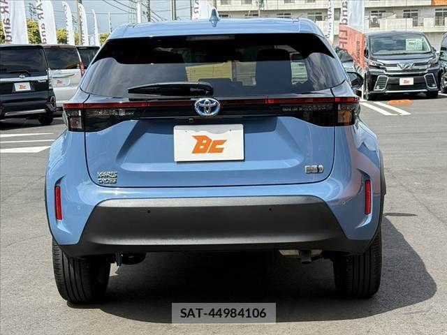 Toyota YARIS CROSS 2023-05 7227774-13