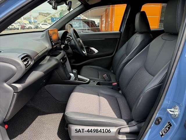 Toyota YARIS CROSS 2023-05 7227774-16