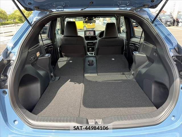 Toyota YARIS CROSS 2023-05 7227774-20