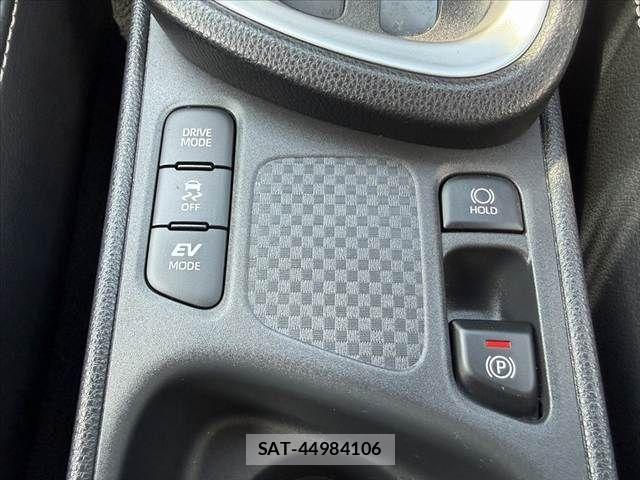 Toyota YARIS CROSS 2023-05 7227774-21