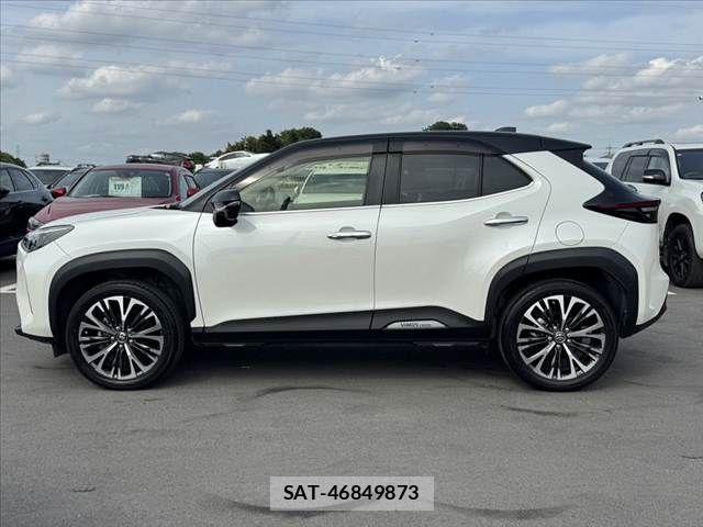 Toyota YARIS CROSS 2021-08 7227754-10