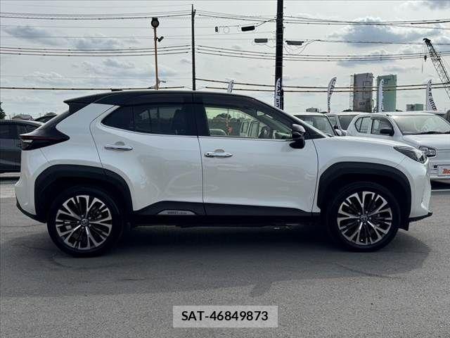 Toyota YARIS CROSS 2021-08 7227754-11