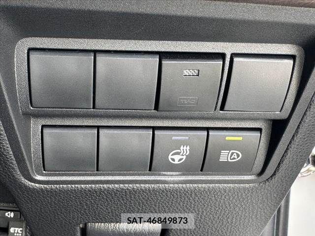 Toyota YARIS CROSS 2021-08 7227754-23