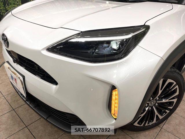 Toyota YARIS CROSS 2025-02 7227792-11