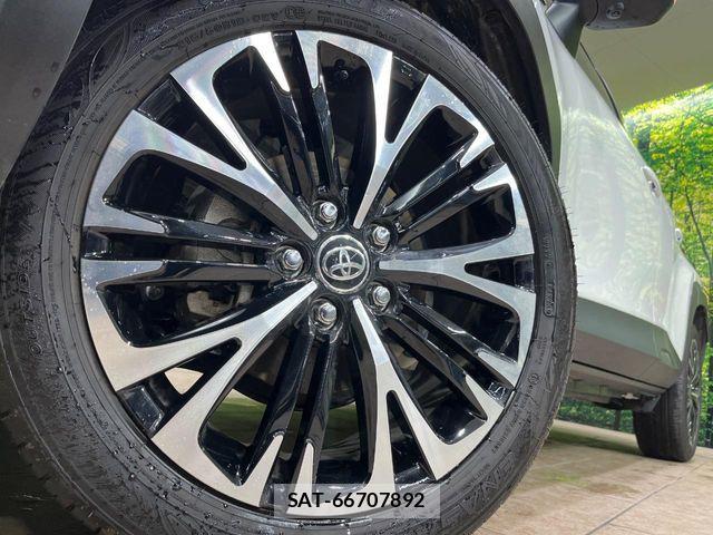 Toyota YARIS CROSS 2025-02 7227792-12