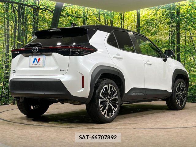 Toyota YARIS CROSS 2025-02 7227792-16