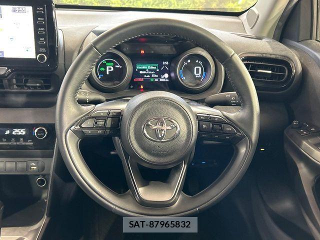 Toyota YARIS CROSS 2021-12 7227762-10